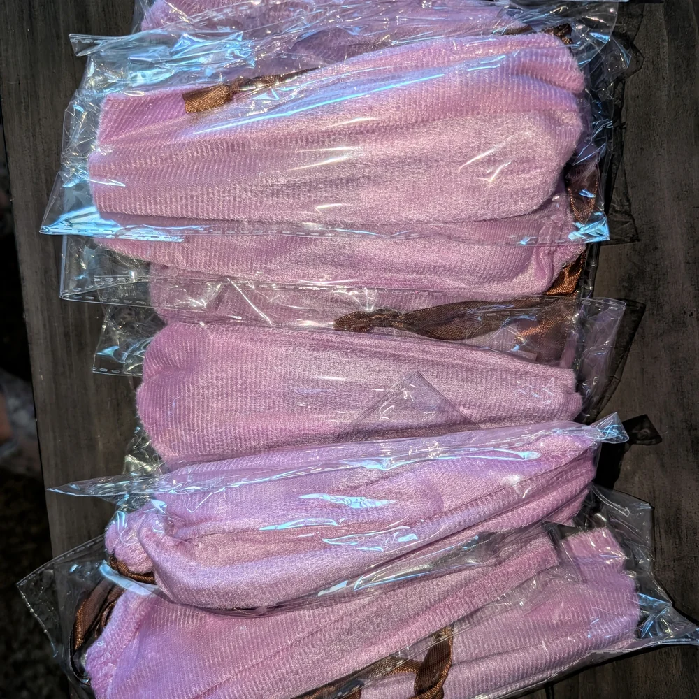 ~Makeup Brushes Lot Of 8 Bags Individually Packaged Party Favors.Brand new